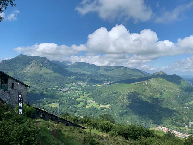 Vocational High School And Technological L'arrouza