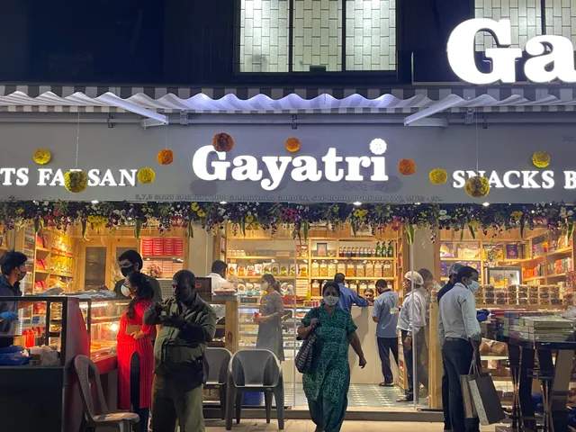Gayatri Sweets & Farsan