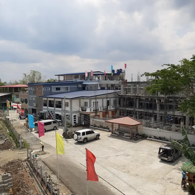 Island Groove Hotel and Restaurant