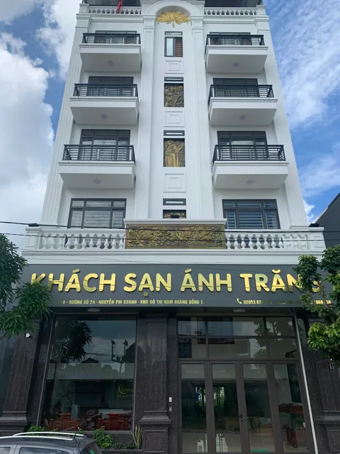 Khách sạn Ánh Trăng ( Hotel Del Luna )