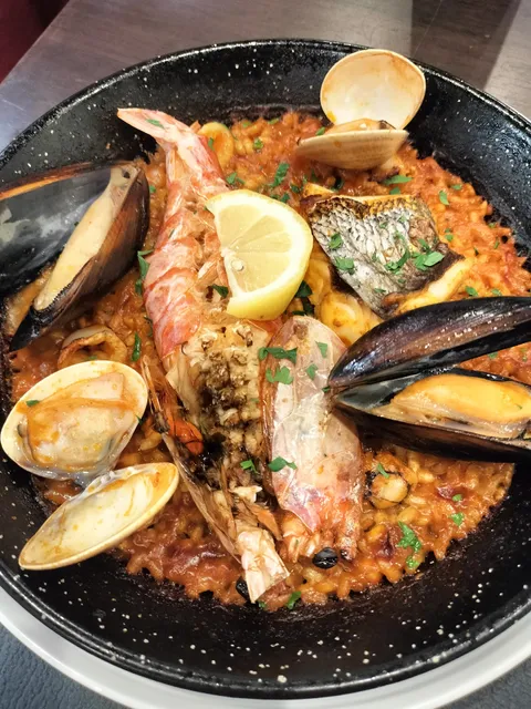 ガストロバル・ラ・ロハ