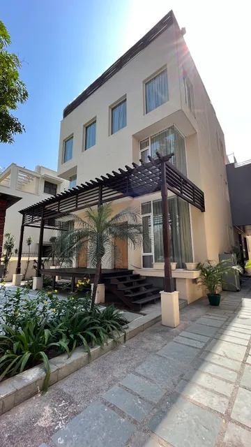 CRS INN - Hotels in Gurgaon