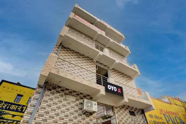 OYO Aarav Residency