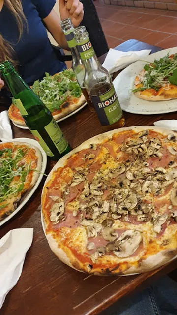 Pizza Pazza