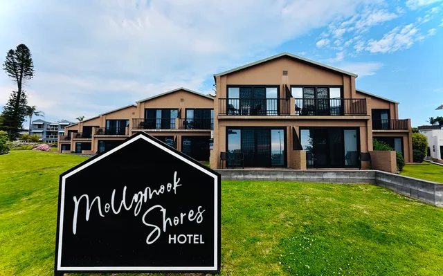 Mollymook Shores Hotel