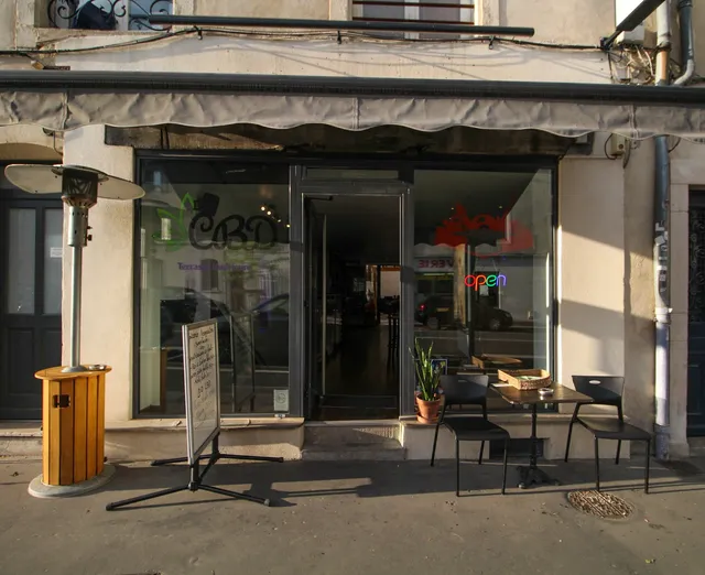 Little Brothers - Bar Coffee Shop CBD & Bar à flippers