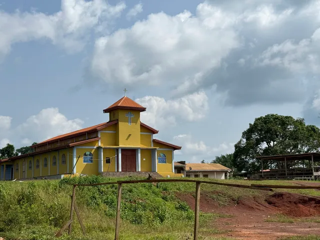 Cameroun ville Bengbis la cave