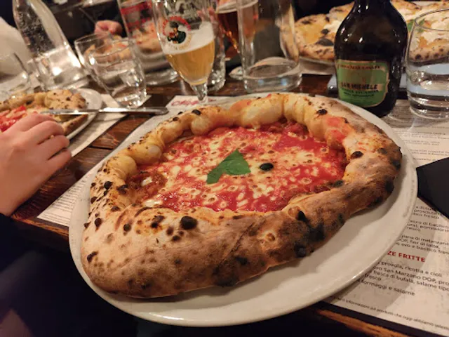 Napples (alle Panche) - Antica Pizzeria e Friggitoria Partenopea