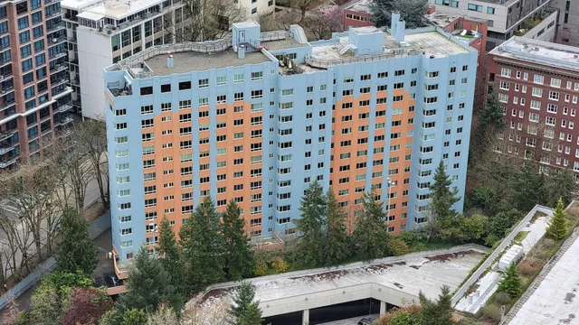 Elektra Condominiums