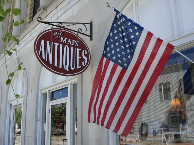 Off Main Antiques