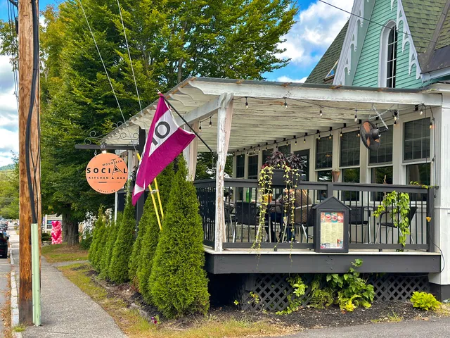 Mountain Social Kitchen & Bar