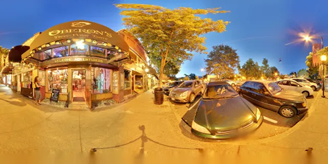 Oberon's Cocktail Bar & Venue