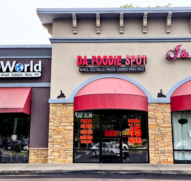 Da Foodie Spot Tucker