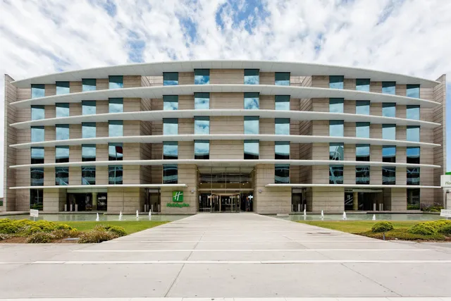 Holiday Inn Santiago - Airport Terminal by IHG