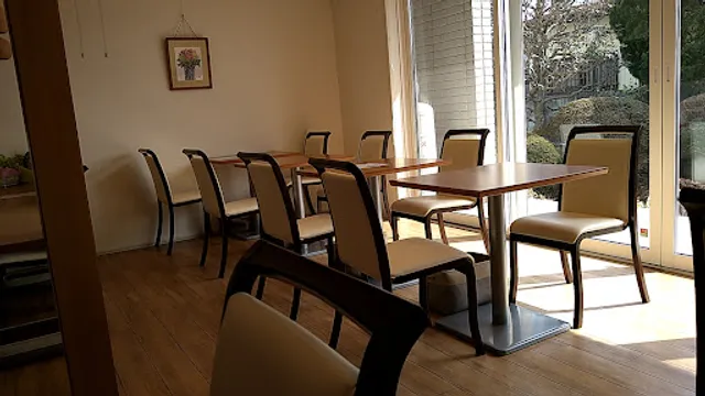 Little Cedar（リトルシダー）