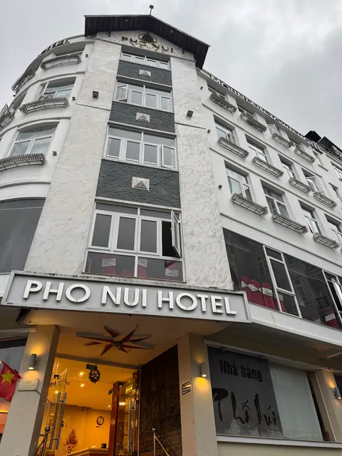 Pho Nui Hotel-Restaurant