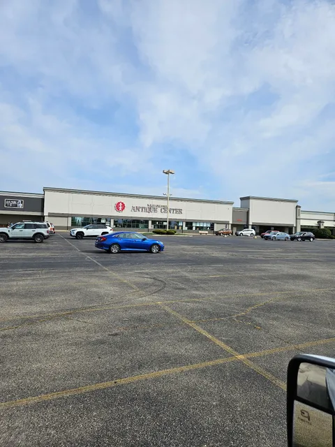 Union Center Pavilion Shopping Center