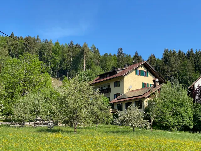 Bauernhof Mikl mit Privatstrand am Faaker See