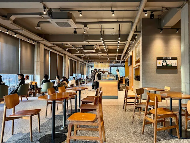 Starbucks Chuncheon Gubongsan R