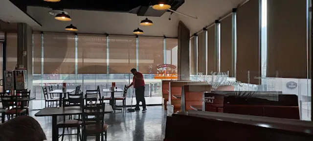 Restaurante Latino Revolucion