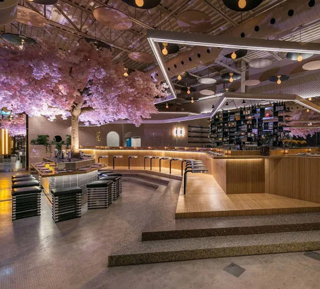 Le Blossom — Village | Sushi, Poké & Cocktails à Montréal