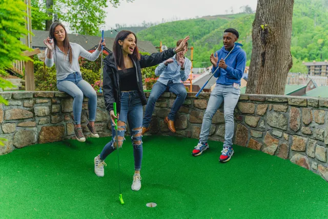 Gatlin’s Mini Golf