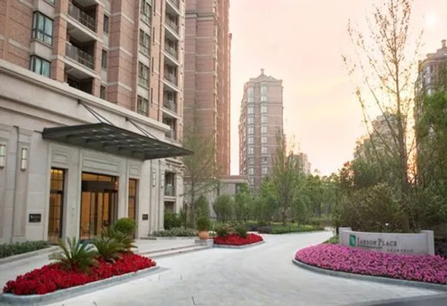 Shanghai Lanson Place Apartment