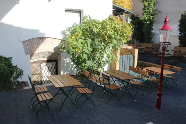 SCHWARZER ADLER - ERNSTBRUNN