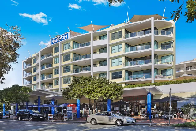 Santorini Twin Waters