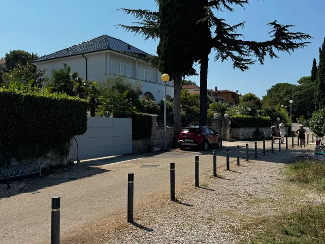 Casa Estancia Apartments