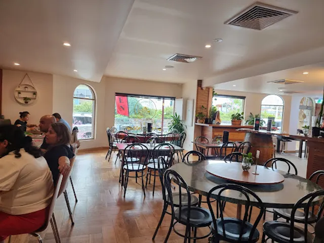 Golden Ocean Bar & Restaurant