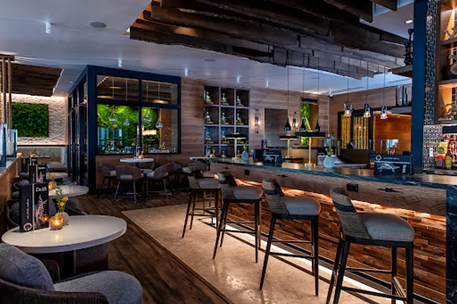 Drift Kitchen & Bar - Opal Grand Resort & Spa