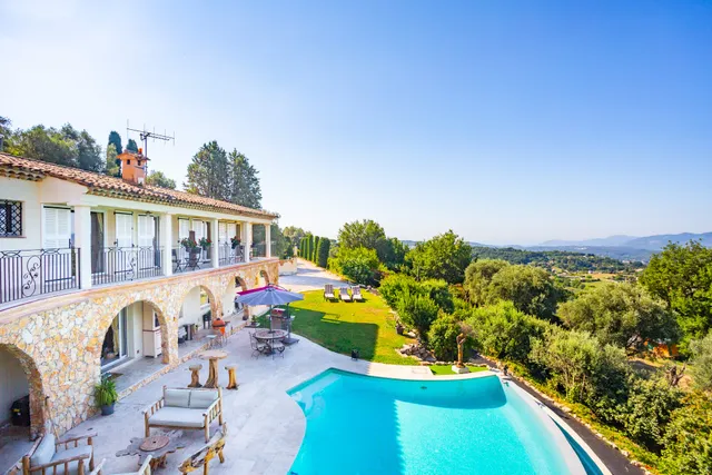 Chambre d'Hôtes Le Clos Des Senteurs - Châteauneuf - Grasse