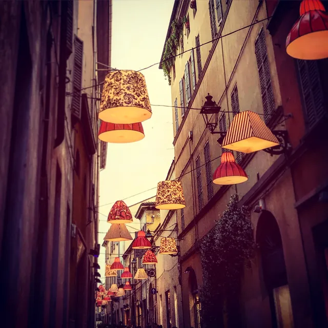 TopSide Boutique + Salon