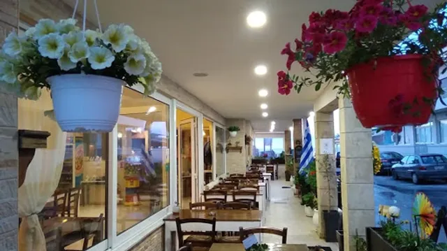 Aris Katerina Taverna - Traditional and Authentic Cretan food