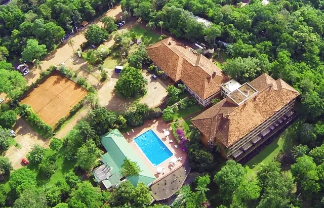 Raíces Esturión Iguazú