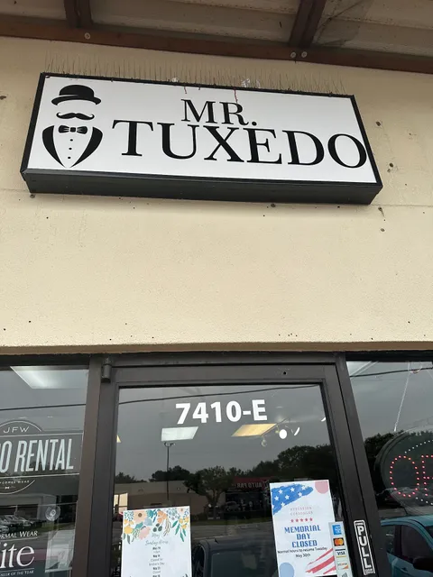 Mr.Tuxedo
