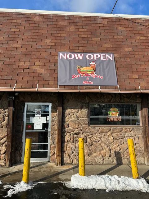 Lee's Burgers and Malts