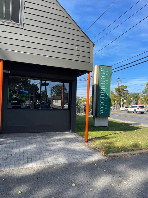 Woodbridge Stereo/Video