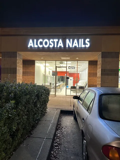 Alcosta Nails