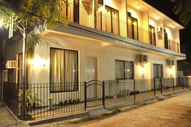 L and V Bantayan Guest House