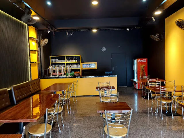 REFRESCO CAFE & GAMES