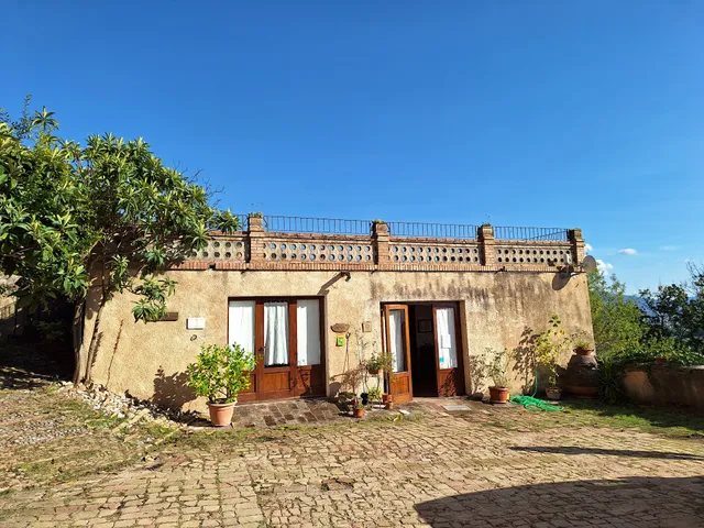 Agriturismo "I Mandorli" - azienda agricola con piscina, camere nel cuore dell'Umbria