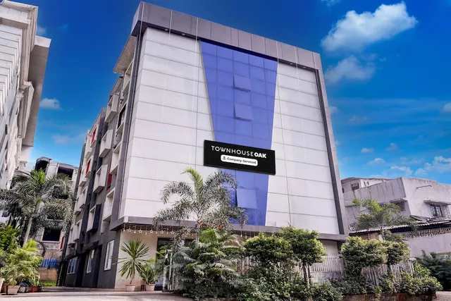 Townhouse OAK Kopar Khairane Navi Mumbai formerly IVY Hotel