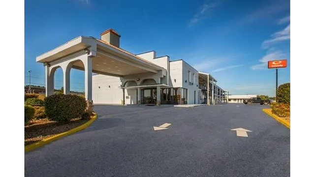 Econo Lodge White Pine Morristown I-81 & I-40 Split