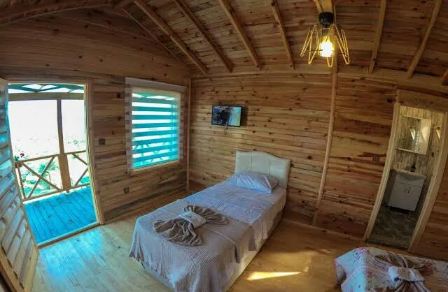 DİKİLİ PAPAYA BUNGALOV EVLERİ