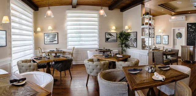 The Hamptons Cafe & Restaurant