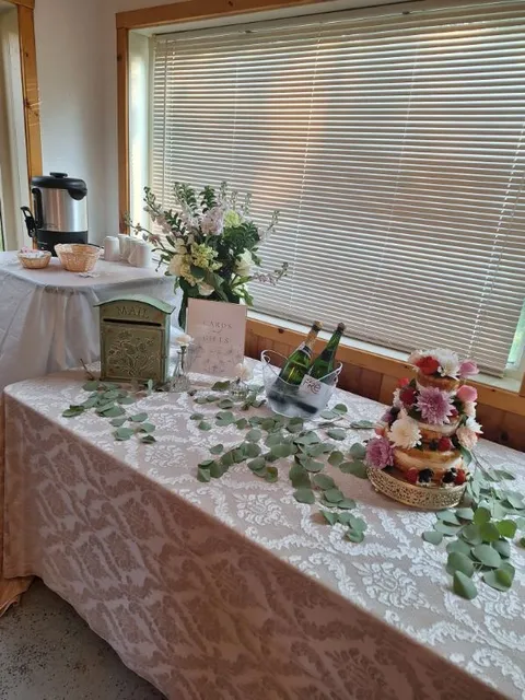 Julie's Trailside Tavern-Grill