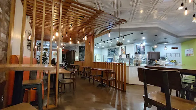 RainBowl poke salad and Ramen