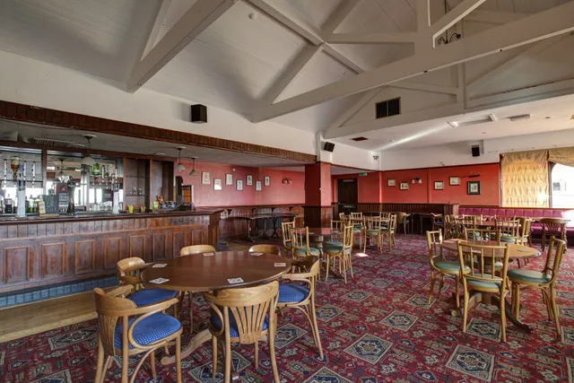 The Mount Indian Grill & Pub Food